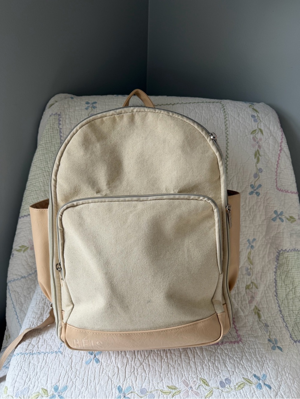 Beis Backpack in Beige